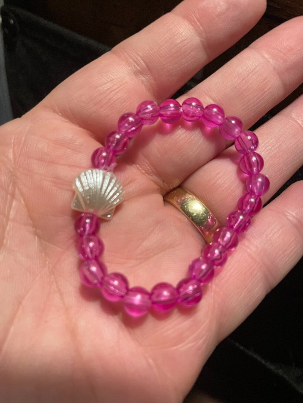 🌸 Translucent Magenta Pink Kids Stretch Bracelet: Youth Silver Scallop Shell St